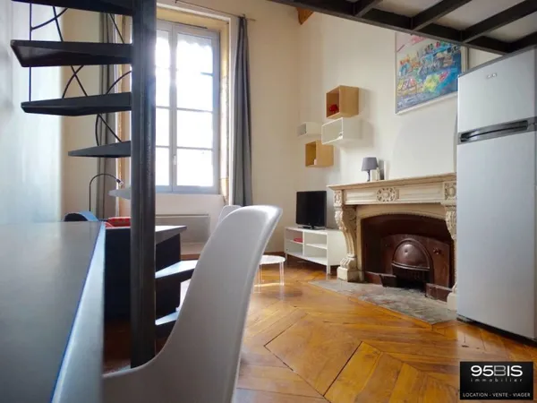 Appartement avec mezzanine meublé à louer à lyon 2ème condé