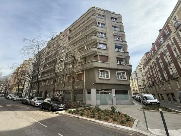 Lot de 2 appartements : T3 + studio attenant