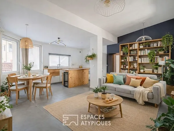 Appartement atypique avec terrasses sur cour