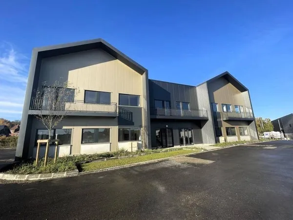 Local d'activité 7238 m²