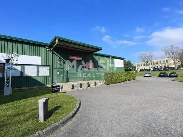 Local d'activité 1735 m²