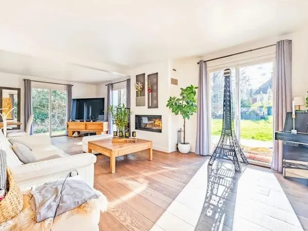 Maison 6 pièces 176 m²