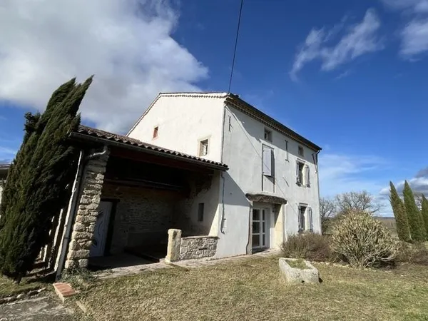 Maison 7 pièces 227 m²