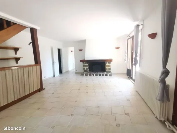 Chambre dans la commune de Tourgéville - 200 euros - Prix plafonné