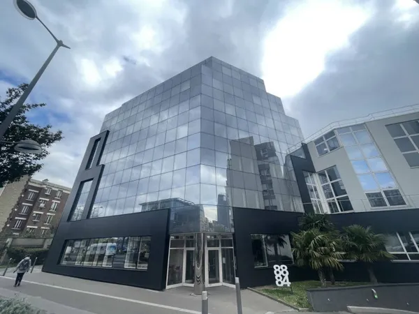 Bureaux 2 pièces 1272 m²