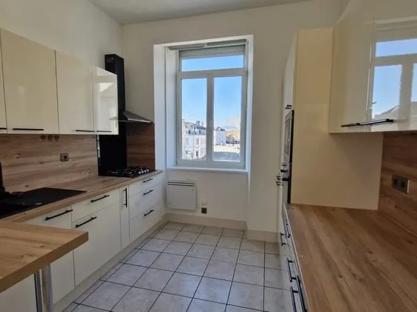 Mulhouse - Proche Diaconat et centre ville, Appartement 2 pi