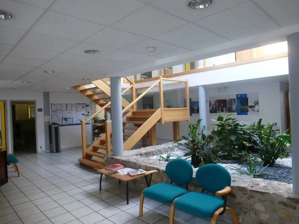 Local d’activité et entrepôt Vente Saint-Maurice-l'Exil 21p 1357m² 1574000€