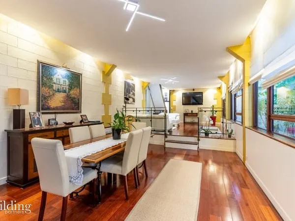 Levallois-Perret - Mairie - Maison familiale 162m² Carrez (212m² habitables)