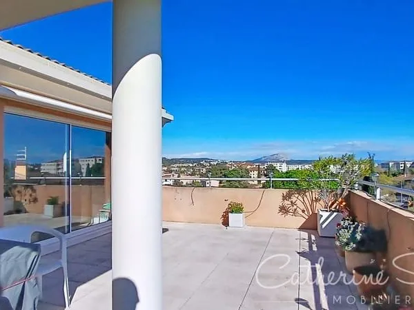 SECTEUR BAGATELLE - APPARTEMENT 92M2 EN DERNIER ETAGE ET TER
