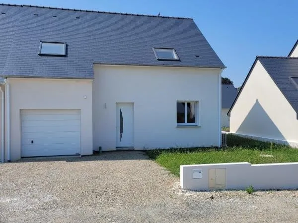 TRES BELLE MAISON SUR BAUD