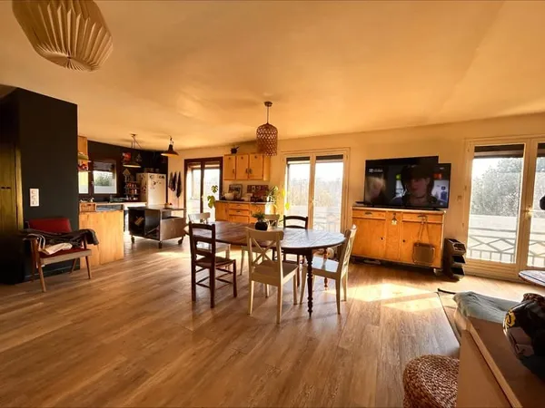 A DEUX PAS DE CAMON MAISON INDIVIDUELLE AVEC GARAGE ET SOUS-