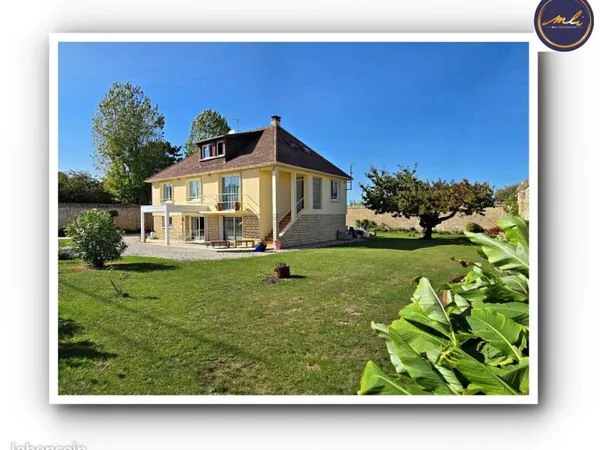 Maison 8 pièces 200 m²