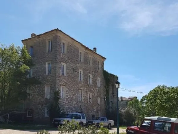 Appartement 1 pièce 57 m²
