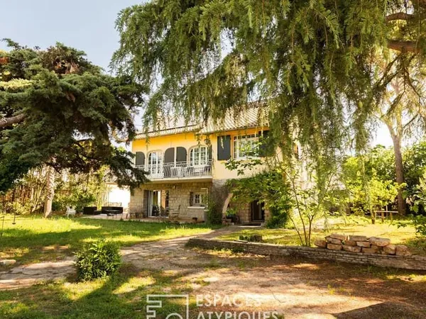 Villa d'artiste aux volumes audacieux