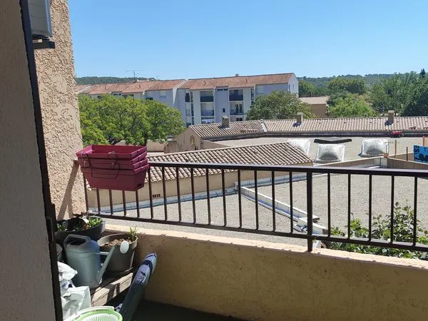 Joli Meublé Etudiant LA VALETTE PARKING PRIVE