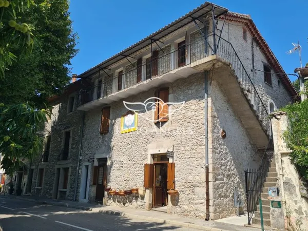 Propriété 10 pièces 276 m²