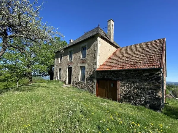 Maison de maître - 8 pièces - 140m²