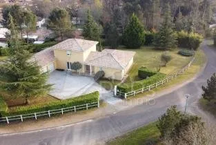 Villa familiale 210 m² - 5/6 chambres - Terrain 2 300 m² - Mont-de-Marsan
