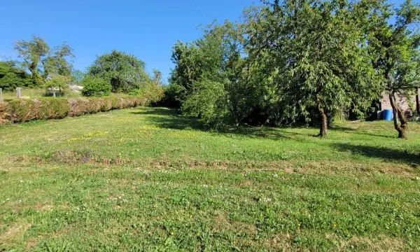 Terrain de 1200 m² m²