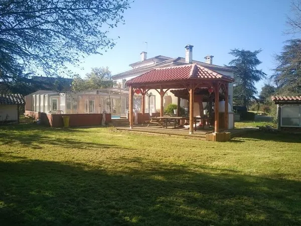 Maison 14 pièces