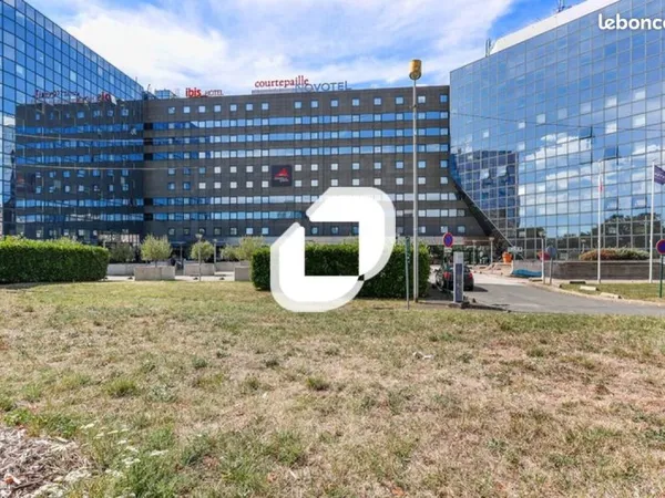 Bureau 256 m²