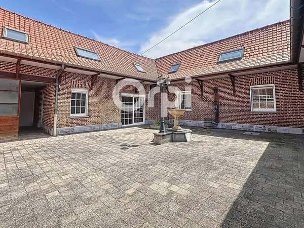 Maison 7 pièces 317 m²