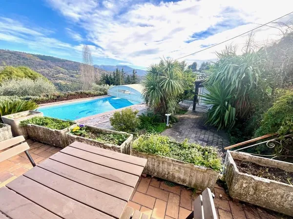 Exclusivité - Bendejun - Maison familiale avec terrain arbor