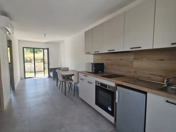 Appartement F2 de 35 m2 avec jardin