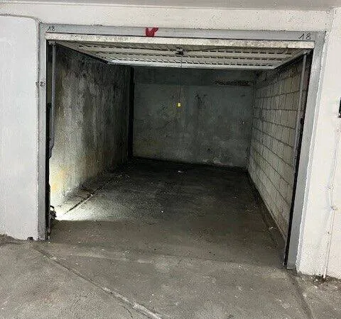Parking 14 m²