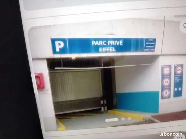 Parking sécurisé Créteil L'Échat (Métro L8) - Hôpital Henri Mondor