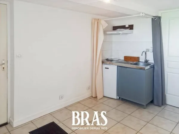 Studio 1 pièce 21 m²
