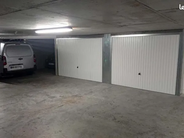 Parking/Box dans résidence sécurisée