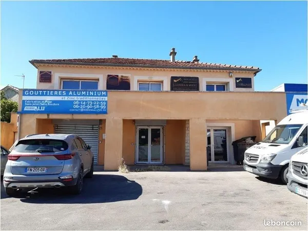 Commerce bureaux 80 m²