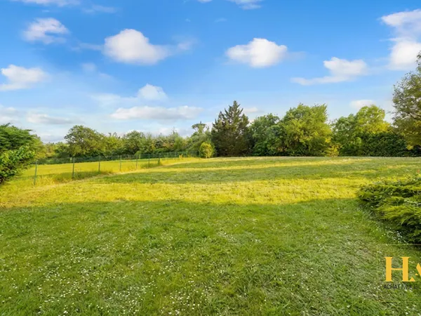 Terrain Vigoulet Auzil environ1500 m2 (division parcelle)