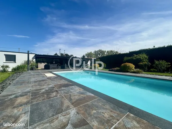 Maison 6 pièces 270 m²