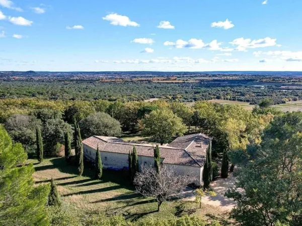Maison 7 pièces 207 m²