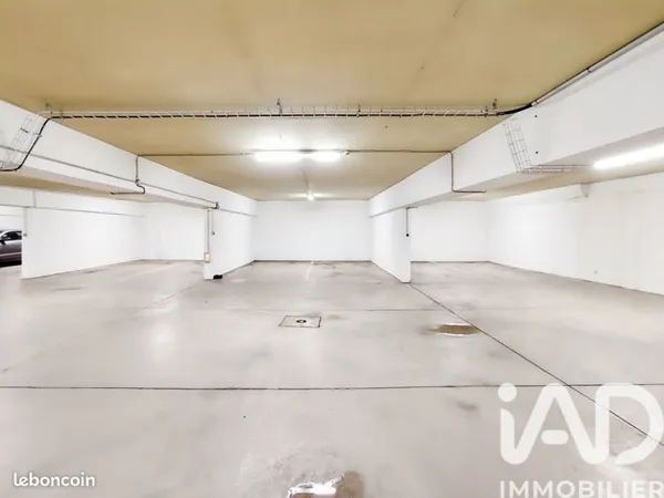 Parking/box Pontoise