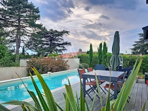 Rouffiac Tolosan, villa T6 avec piscine