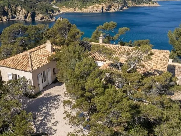 Maison 6 pièces 310 m²
