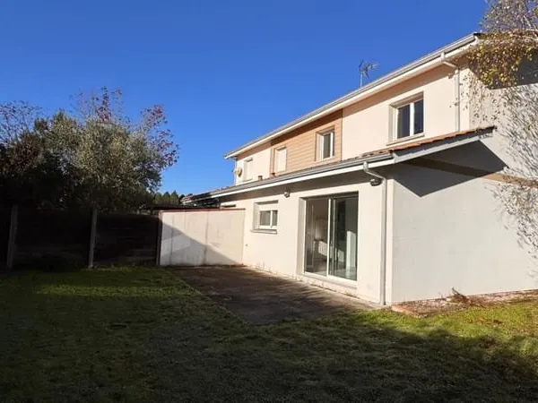 Ensemble immobilier composé de 2 maisons mitoyennes