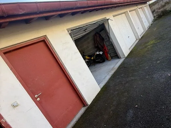 Garage box fermé