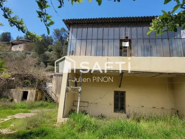 Maison à démolir - Terrain de 730 m² viabilisé LUBERON