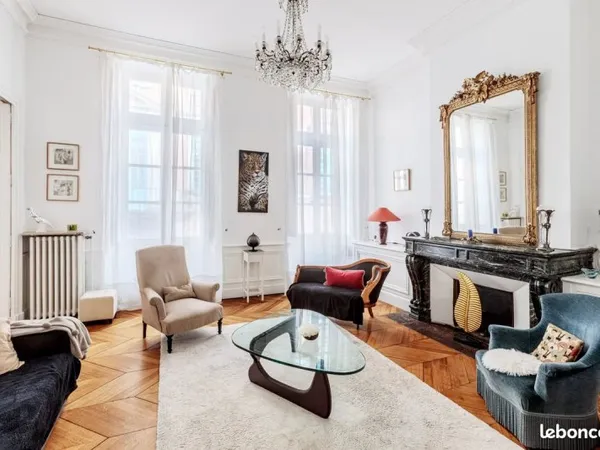 Appartement 5 pièces 166 m²