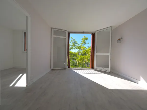 Appartement Romainville 2 pièces 40 m2 Métro Carnot