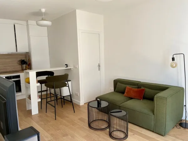 Loue appartement lumineux et rénové