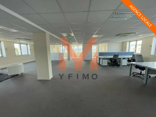 240m2 - BUREAUX à LOUER