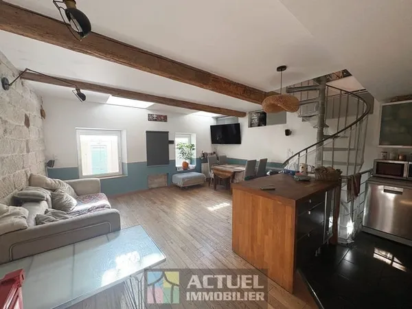 Exclusivité Arceaux rue Marioge avec cour