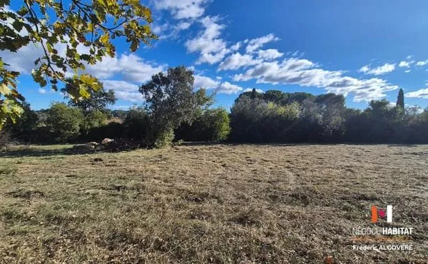 Sommieres sur les hauteurs magnifique terrain à bâtir de 350