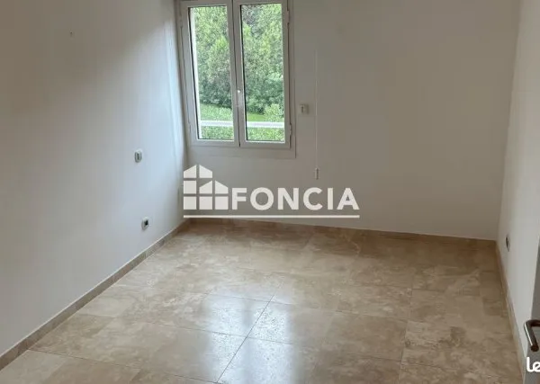 A VENDRE - Superbe Appartement T3 de 73m2 avec terrasse box et cave à Cavalaire sur mer