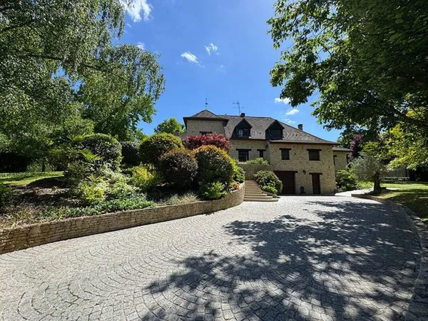 Demeure de prestige avec piscine intérieur et environnement exceptionnel Proche Les Mesnuls 12 pièce
